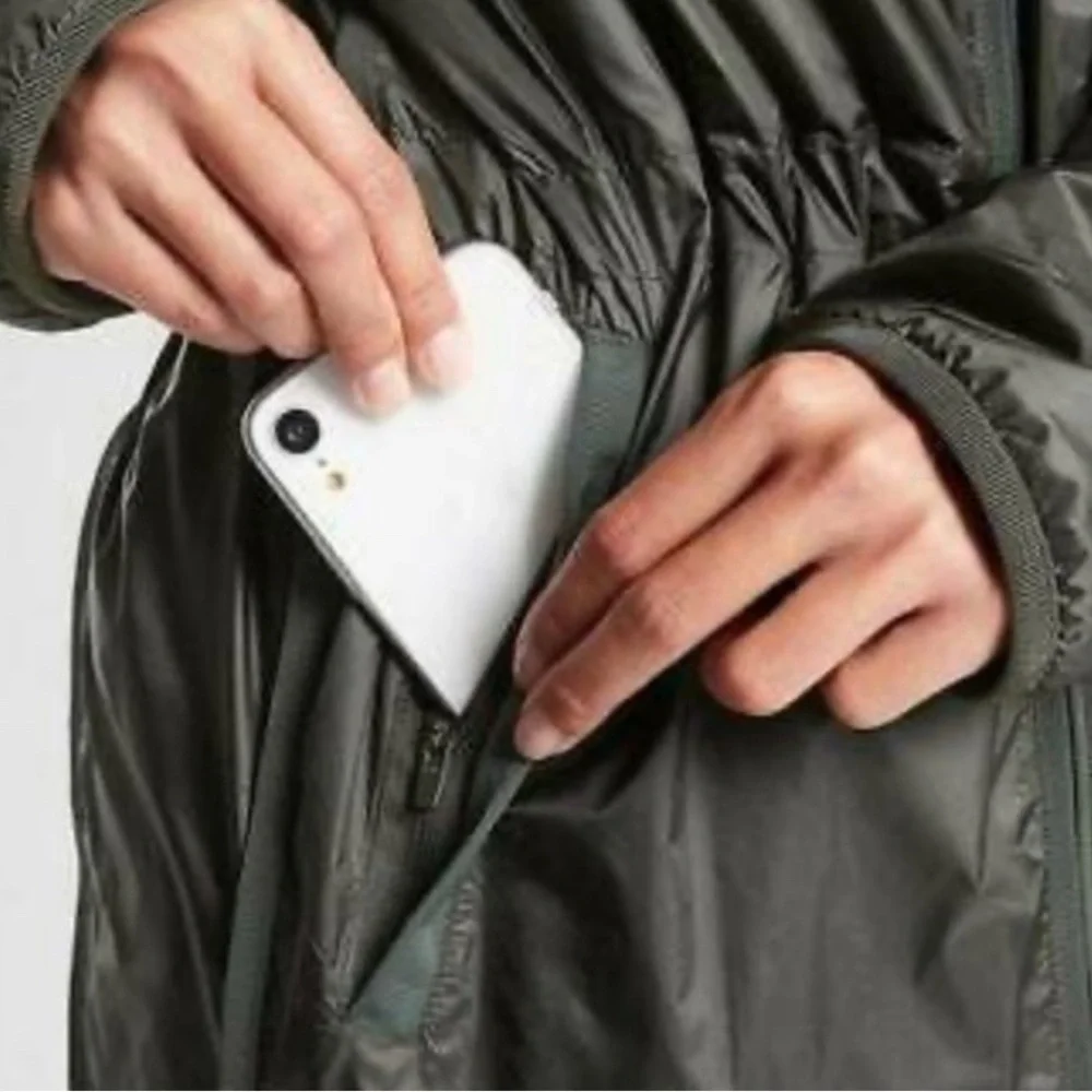 Athleta Summit Insulated Parka
Color: Mountain Olive
Size: Small - Picture 4 of 13